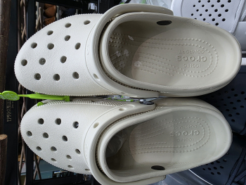  crocs